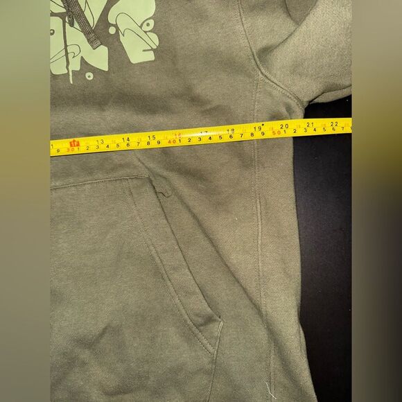 Nike Club Fleece Graphic Pullover Hoodie kids Olive Size M EUC - Picture 6 of 9